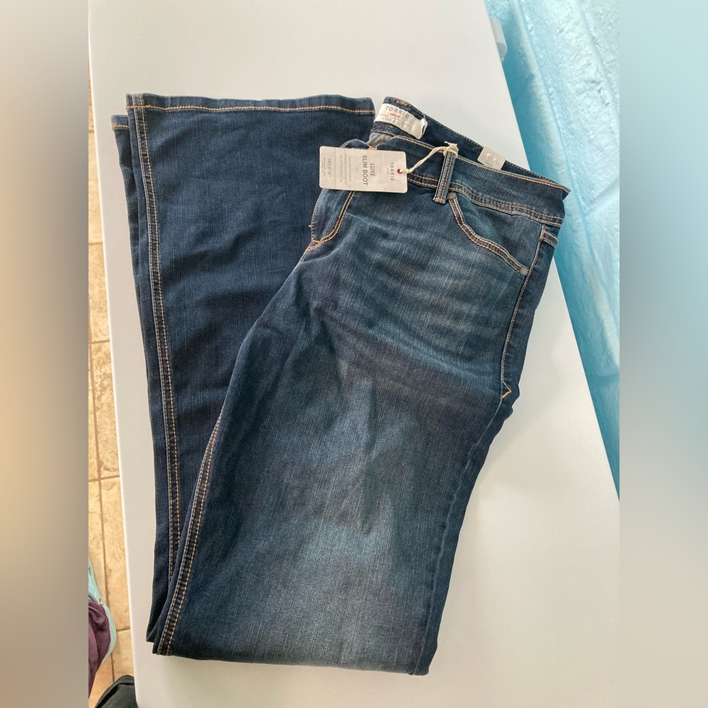 Torrid Slim Luxe Boot Cut Jeans. Size 16 Tall NWT